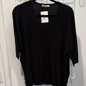 BE COOL Black V-Neck Blouse
